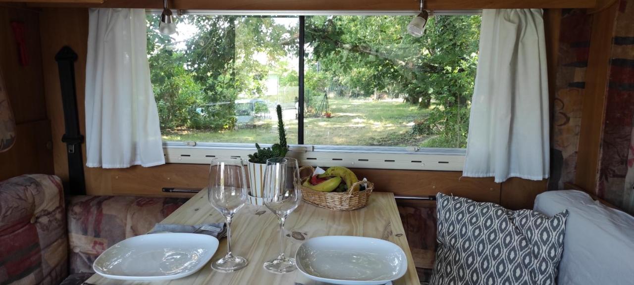 Charmant camping-car à la campagne Labessiere-Candeil Extérieur photo