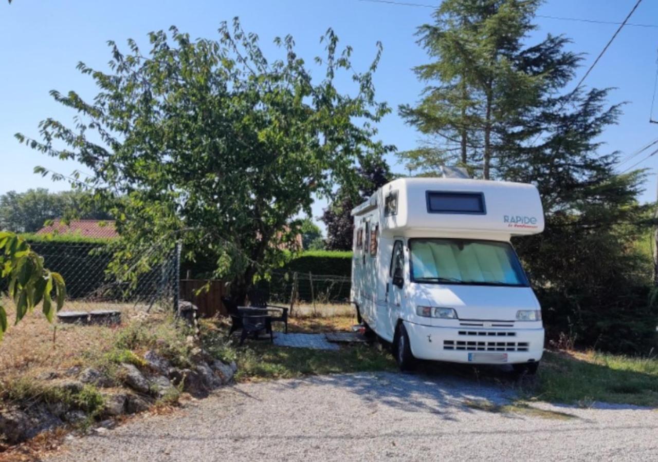 Charmant camping-car à la campagne Labessiere-Candeil Extérieur photo